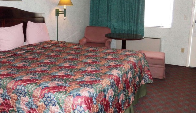 Magnuson Hotel Fowlerville