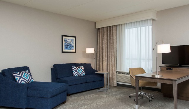Hampton Inn & Suites Grand Rapids Downtown