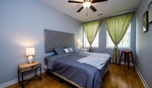 (Two Night Minimum!) Three Oaks Charmer Right In Downtown!