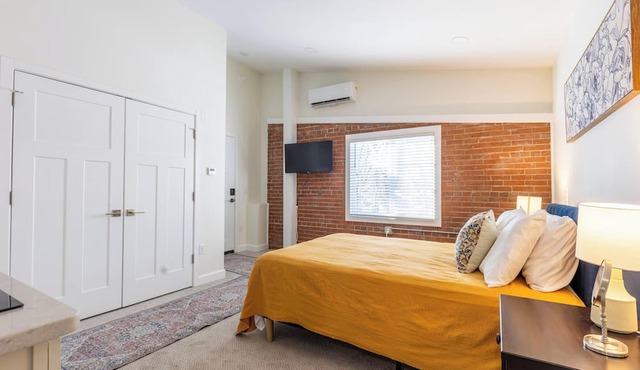 Monon Trail Lofts Luxury Studio With Hot Tub