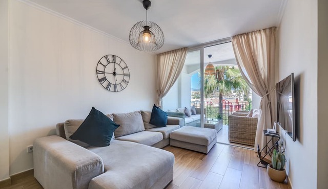 Apartment 'Marbella Beach San Pedro' with Mountain View, Wi-Fi and Air Conditioning
