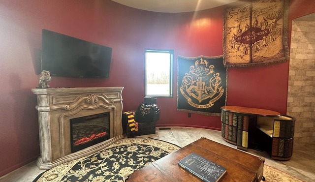 Hogwarts Themed Castle! 10 Acres - An Amazing Experience!