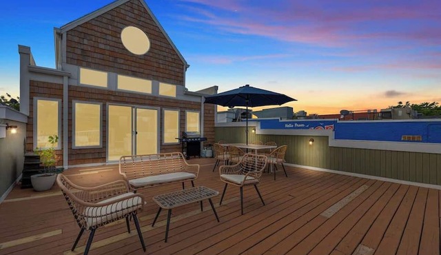 Juniper Presents: City Surf Loft-Wlk to Silver Beach, Shops & Dining