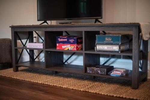 Brand New Modern Farmhouse - Gourmet Kitchen & Game Room