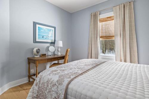 Blue Hill Cottage