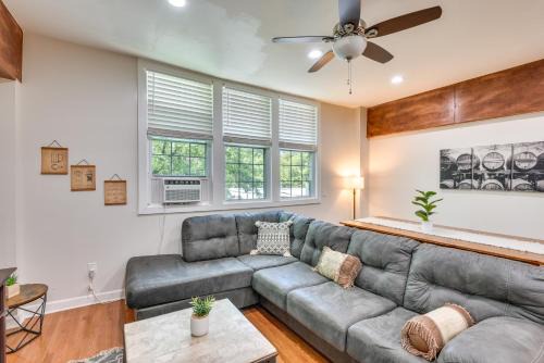 Cozy Sawyer Apartment - 2 Mi to Warren Dunes Park!