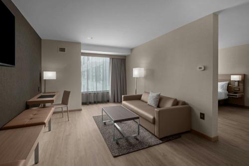 AC Hotel by Marriott Lansing University Area