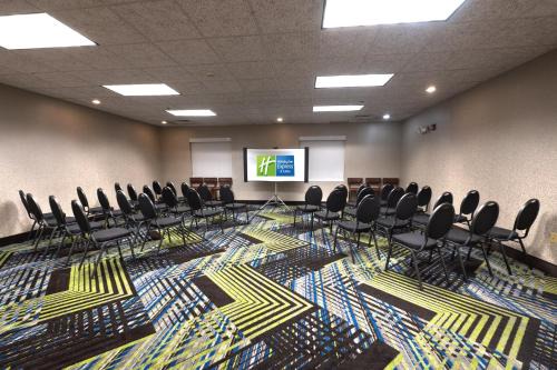 Holiday Inn Express Hotel & Suites Goshen by IHG