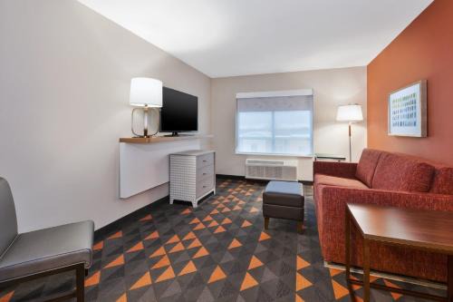 Holiday Inn & Suites - Toledo Southwest - Perrysburg by IHG